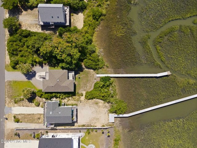 2016 W Pelican Drive, Oak Island, NC 28465