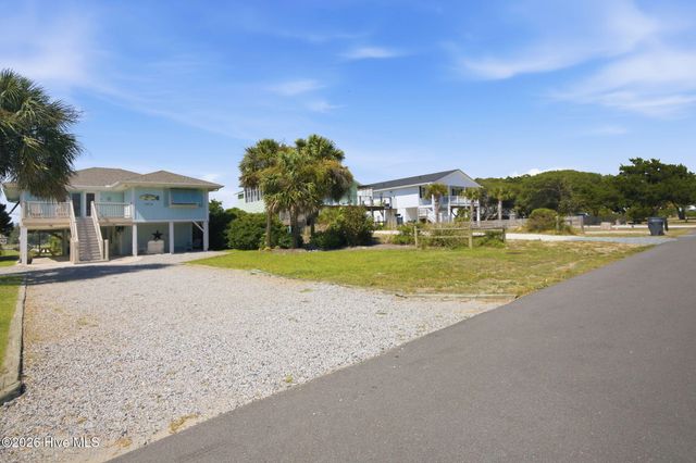2016 W Pelican Drive, Oak Island, NC 28465