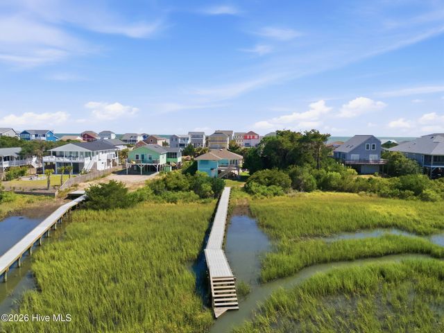 2016 W Pelican Drive, Oak Island, NC 28465