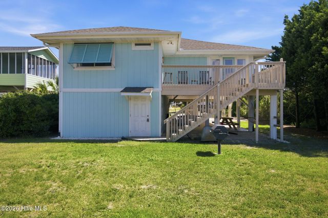 2016 W Pelican Drive, Oak Island, NC 28465
