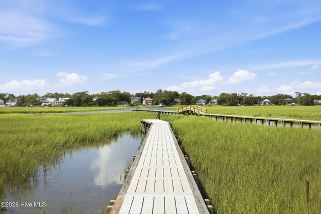 2016 W Pelican Drive, Oak Island, NC 28465