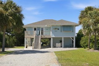 2016 W Pelican Drive, Oak Island, NC 28465