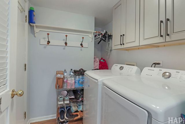 17158 W Cunningham Court, Libertyville, IL 60048