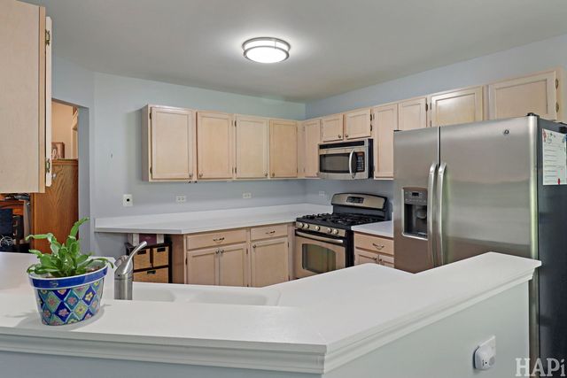 17158 W Cunningham Court, Libertyville, IL 60048