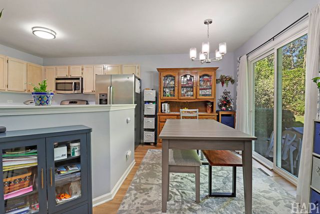 17158 W Cunningham Court, Libertyville, IL 60048