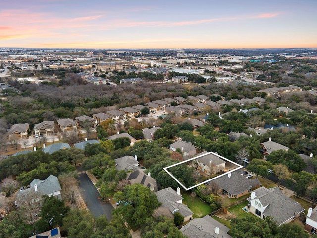 1406 Dapplegrey LN, Austin, TX 78727