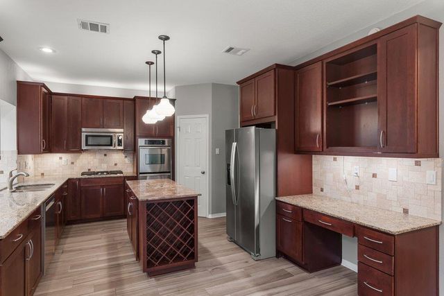 1406 Dapplegrey LN, Austin, TX 78727