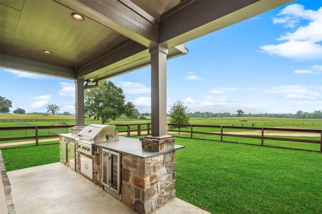 30163 High Spirit Ranch Road, Hempstead, TX 77445