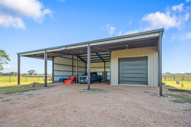 30163 High Spirit Ranch Road, Hempstead, TX 77445