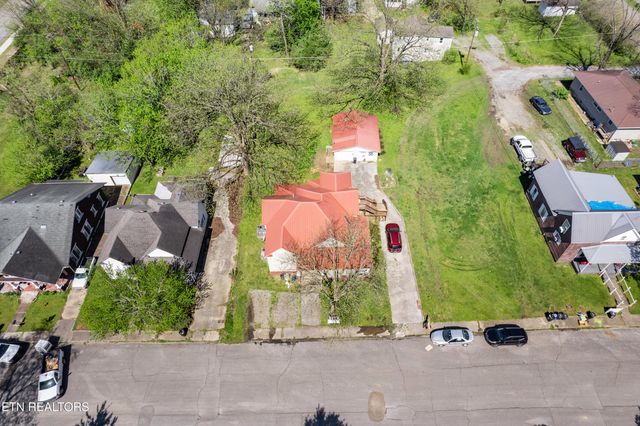 714 Washington Ave, Etowah, TN 37331