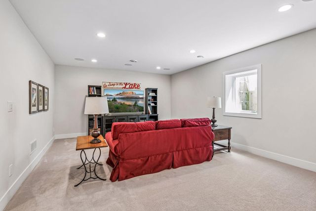 5137 Washburn Avenue S, Minneapolis, MN 55410