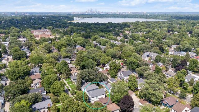 5137 Washburn Avenue S, Minneapolis, MN 55410