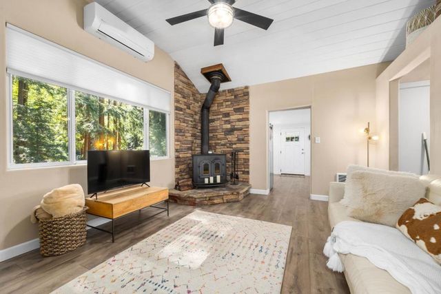 964 Scenic Way, Ben Lomond, CA 95005