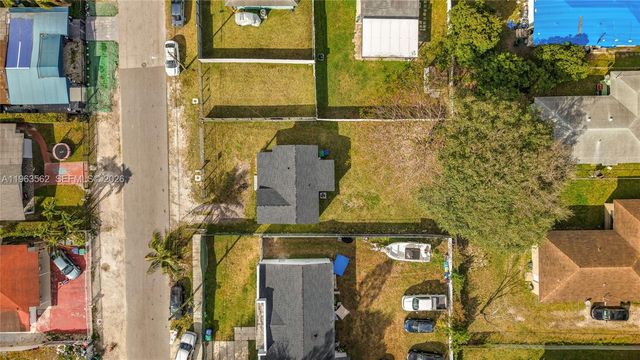 1751 NW 76th St, Miami, FL 33147