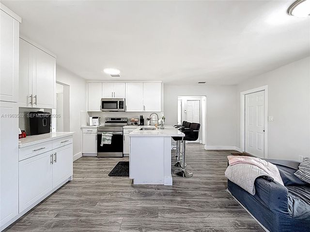 1751 NW 76th St, Miami, FL 33147