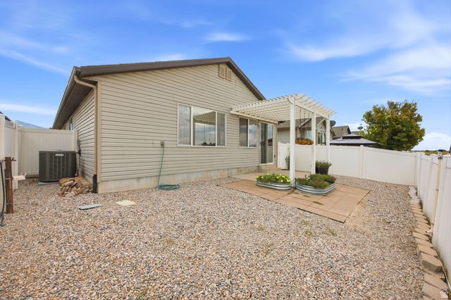 745 N SKIPTON DR, North Salt Lake, UT 84054