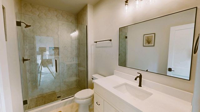 3277 Briarwood Lane, Lewis Center, OH 43035
