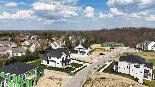 3277 Briarwood Lane, Lewis Center, OH 43035