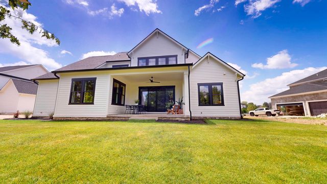 3277 Briarwood Lane, Lewis Center, OH 43035