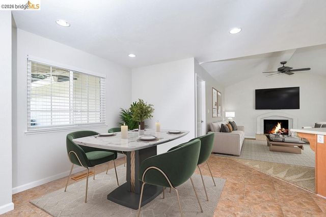 2212 Montevideo Drive, Pittsburg, CA 94565