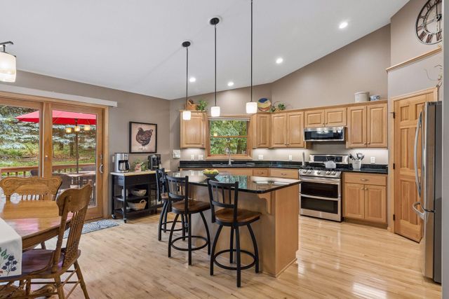 612 Park View Court, Hudson, WI 54016