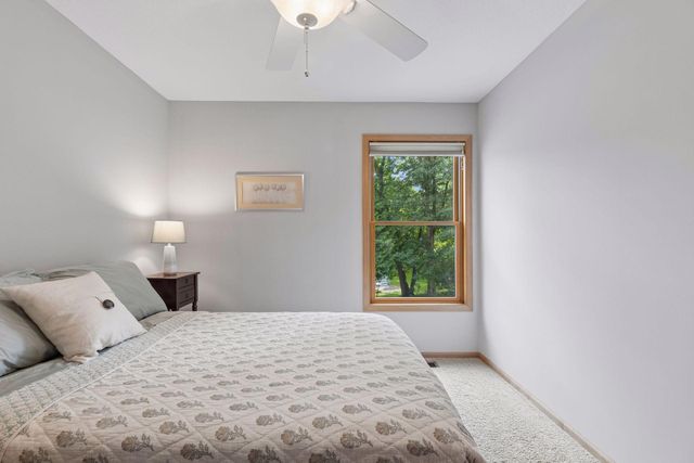 612 Park View Court, Hudson, WI 54016