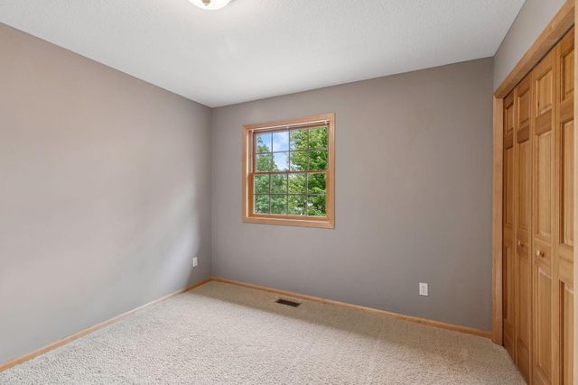 612 Park View Court, Hudson, WI 54016