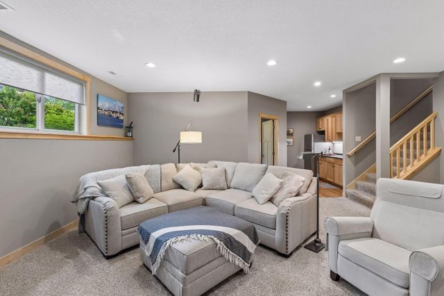 612 Park View Court, Hudson, WI 54016