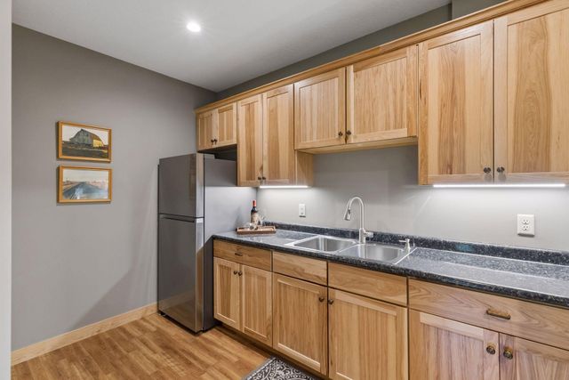 612 Park View Court, Hudson, WI 54016