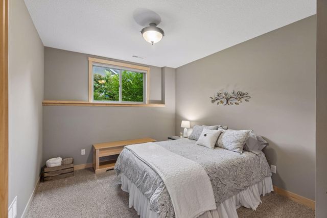 612 Park View Court, Hudson, WI 54016