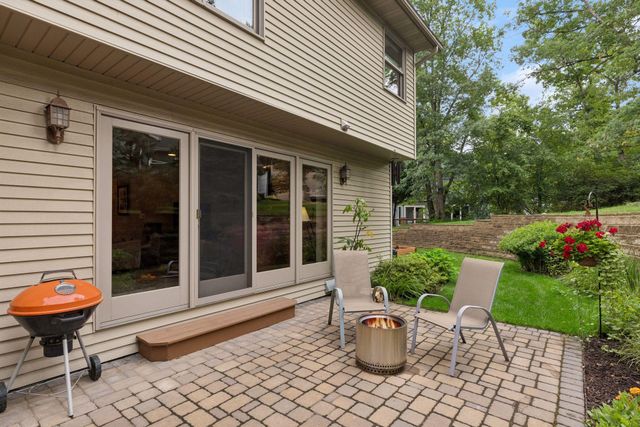 612 Park View Court, Hudson, WI 54016