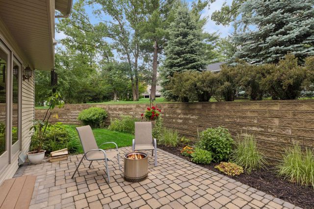 612 Park View Court, Hudson, WI 54016