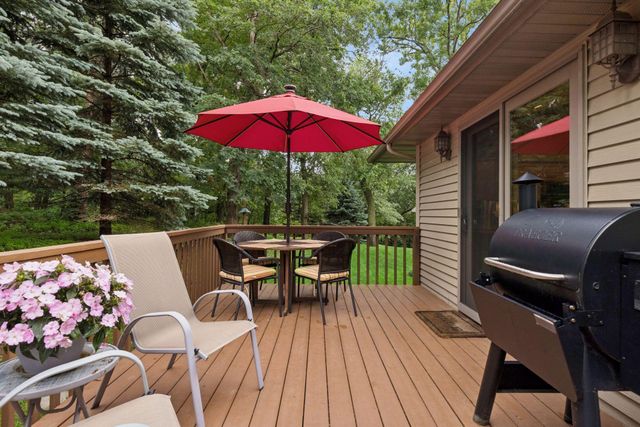 612 Park View Court, Hudson, WI 54016