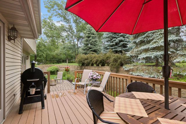 612 Park View Court, Hudson, WI 54016