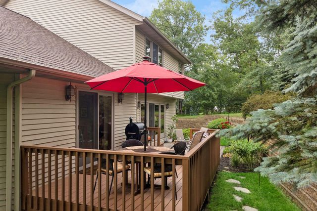 612 Park View Court, Hudson, WI 54016