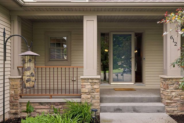 612 Park View Court, Hudson, WI 54016
