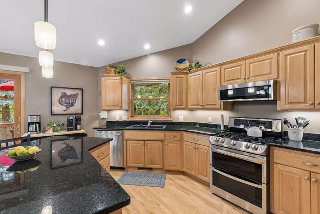 612 Park View Court, Hudson, WI 54016