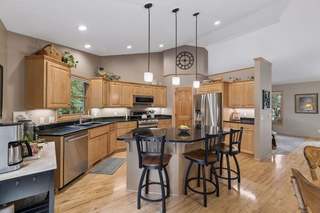 612 Park View Court, Hudson, WI 54016