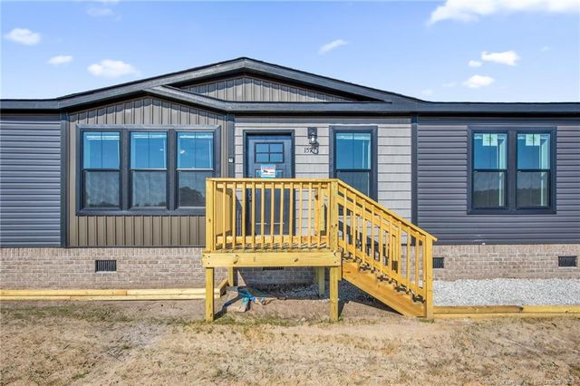 157 Atlas Drive, Lumberton, NC 28358