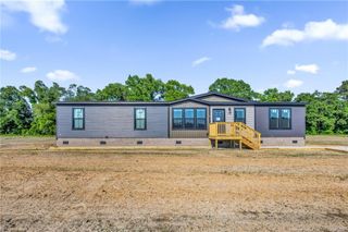 157 Atlas Drive, Lumberton, NC 28358
