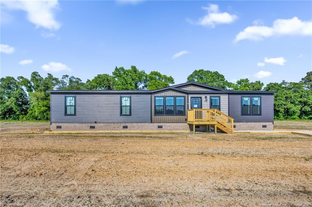 157 Atlas Drive, Lumberton, NC 28358