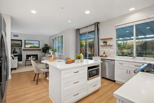 3071 Sprucewood Ln, Escondido, CA 92027