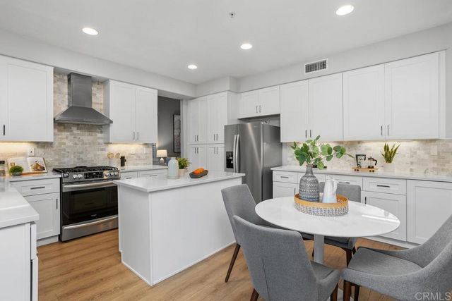 3071 Sprucewood Ln, Escondido, CA 92027