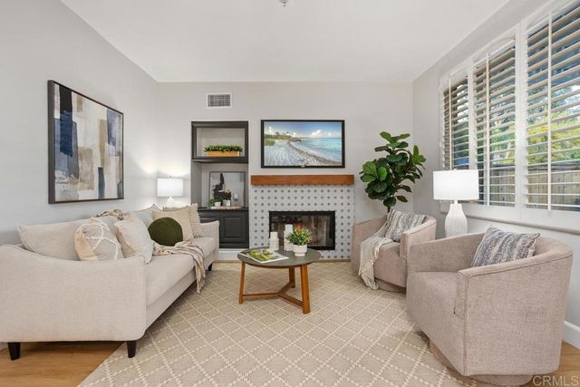 3071 Sprucewood Ln, Escondido, CA 92027