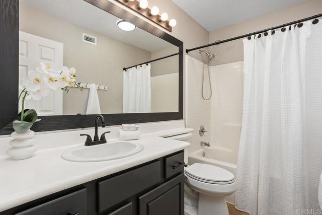 3071 Sprucewood Ln, Escondido, CA 92027