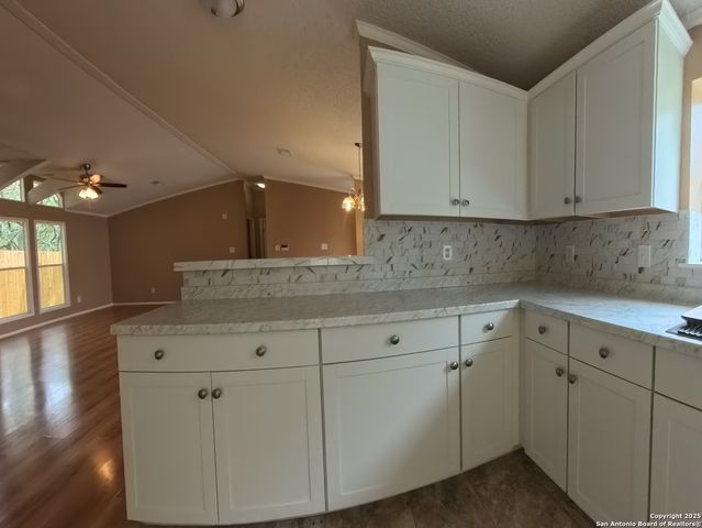 1108 Hillside Oaks, Bulverde, TX 78163