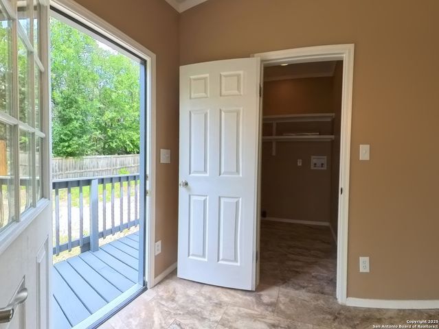 1108 Hillside Oaks, Bulverde, TX 78163