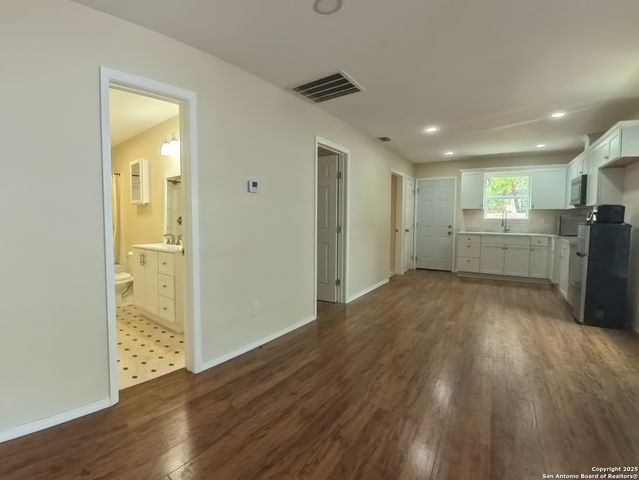 1108 Hillside Oaks, Bulverde, TX 78163