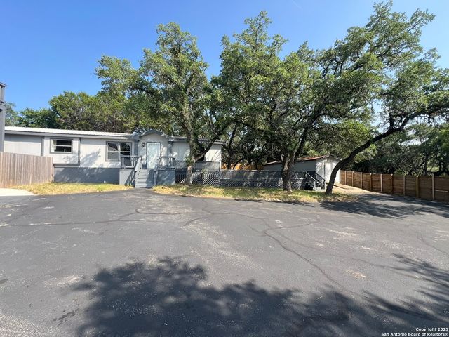 1108 Hillside Oaks, Bulverde, TX 78163