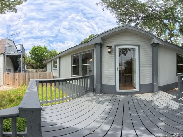 1108 Hillside Oaks, Bulverde, TX 78163